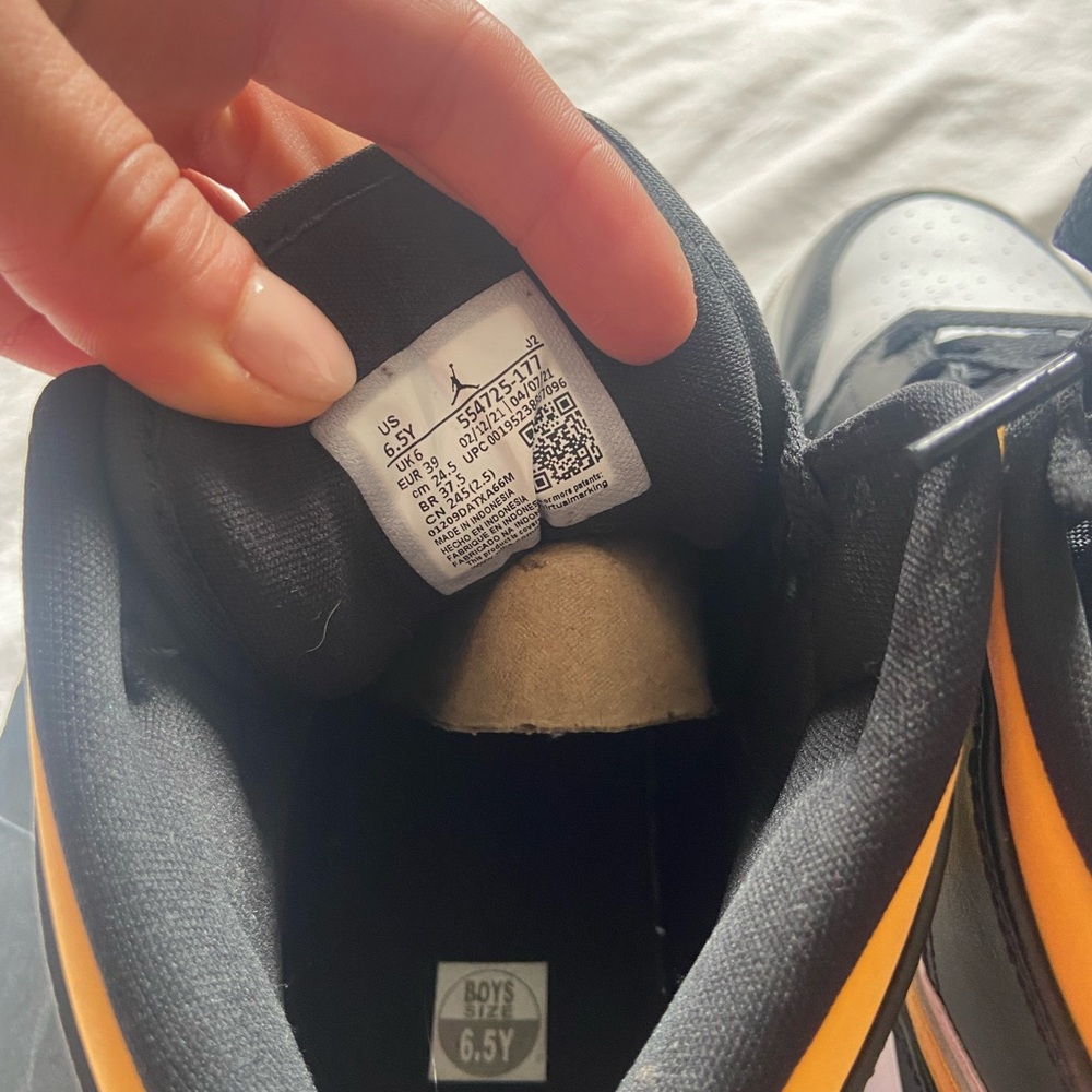 Air Jordans - Picture 7 of 7